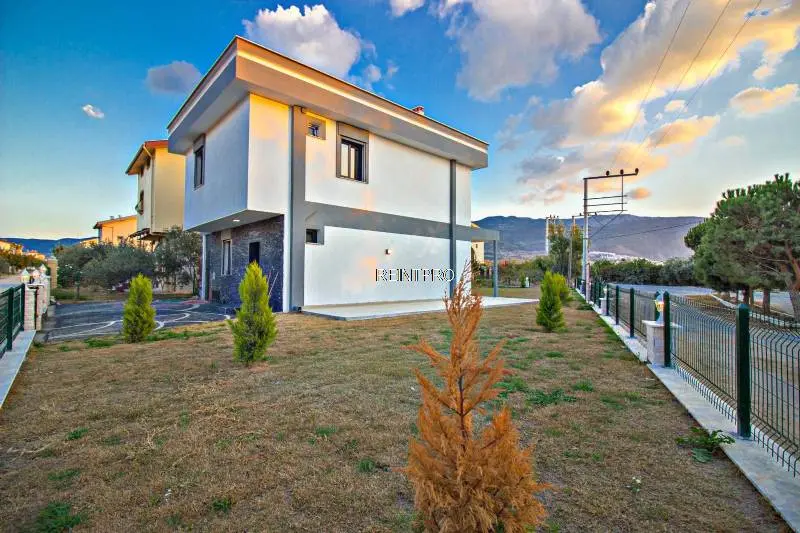 Villa For Sale by Agent Aydın Province   Kuşadası  photo 1